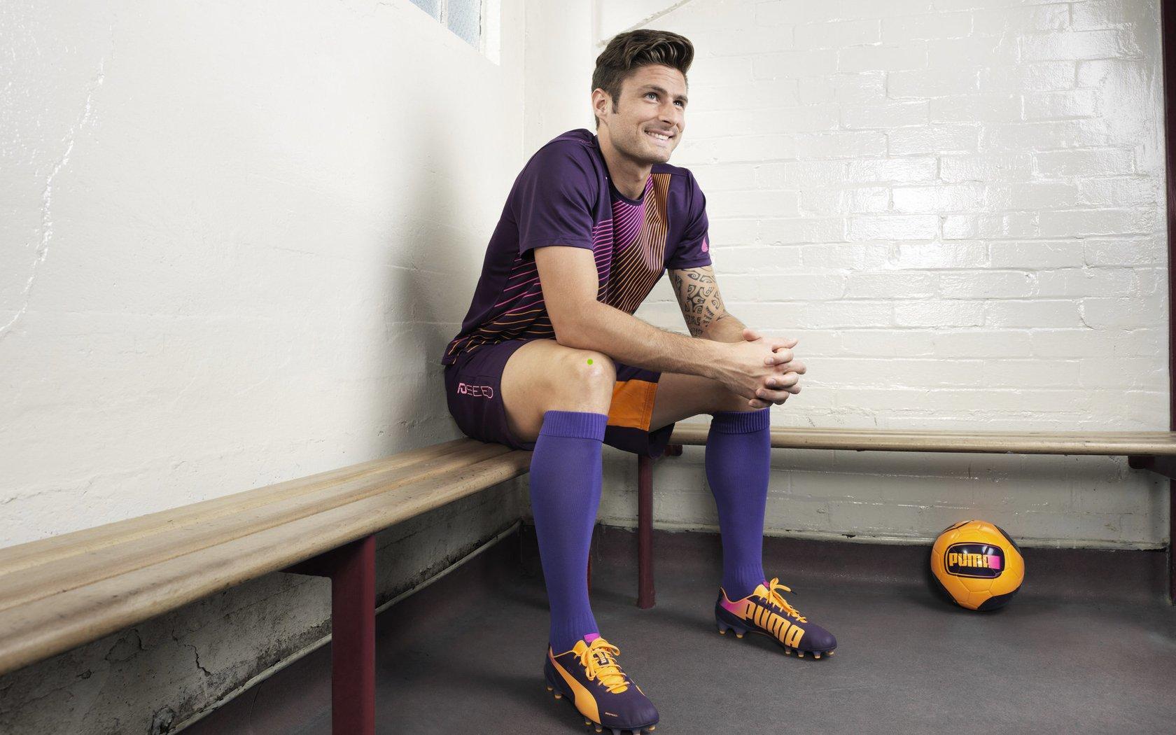 申花主场力克深圳，金洋洋头槌破门王毅建功，2-0完胜对手夺关键三分