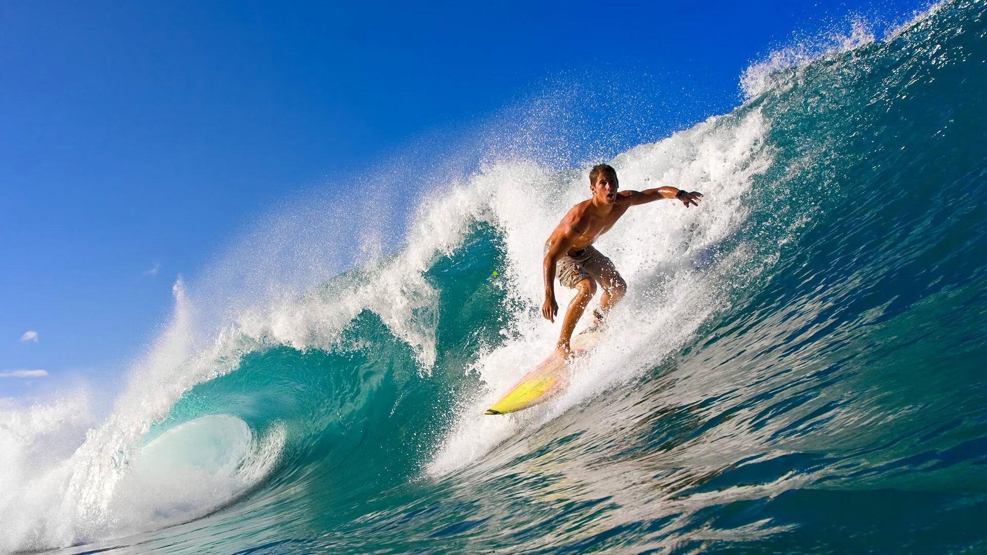 伦纳德运球急停干拔神准命中，个人独揽18分引领快船取胜